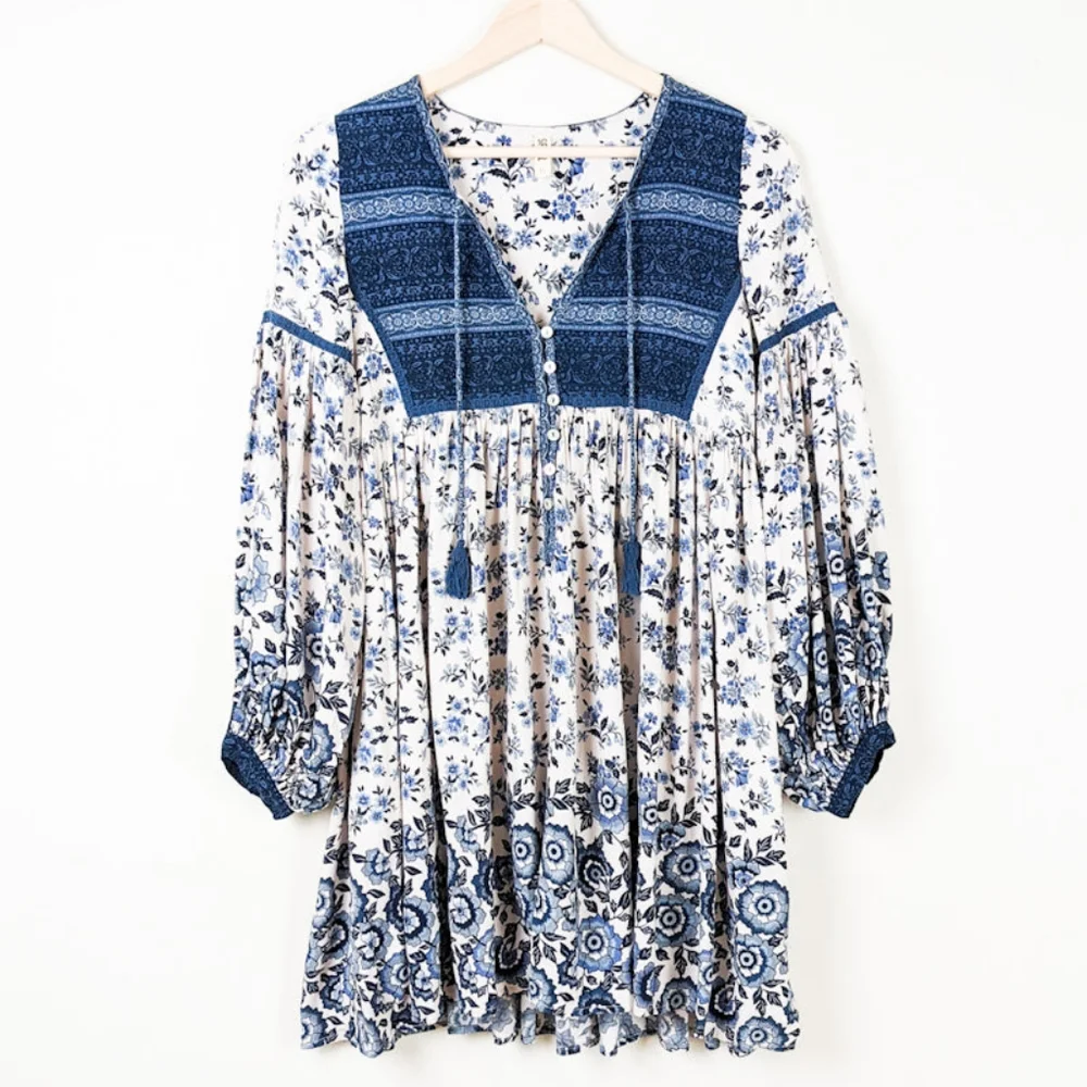 spell elle boho dress | Dresses | Euc Spell Long Sleeve Play Silver Bodycon Dresses | Spell Womens Swan Lake colourFamily:Multi/Pattern Color:Blue White Stripe